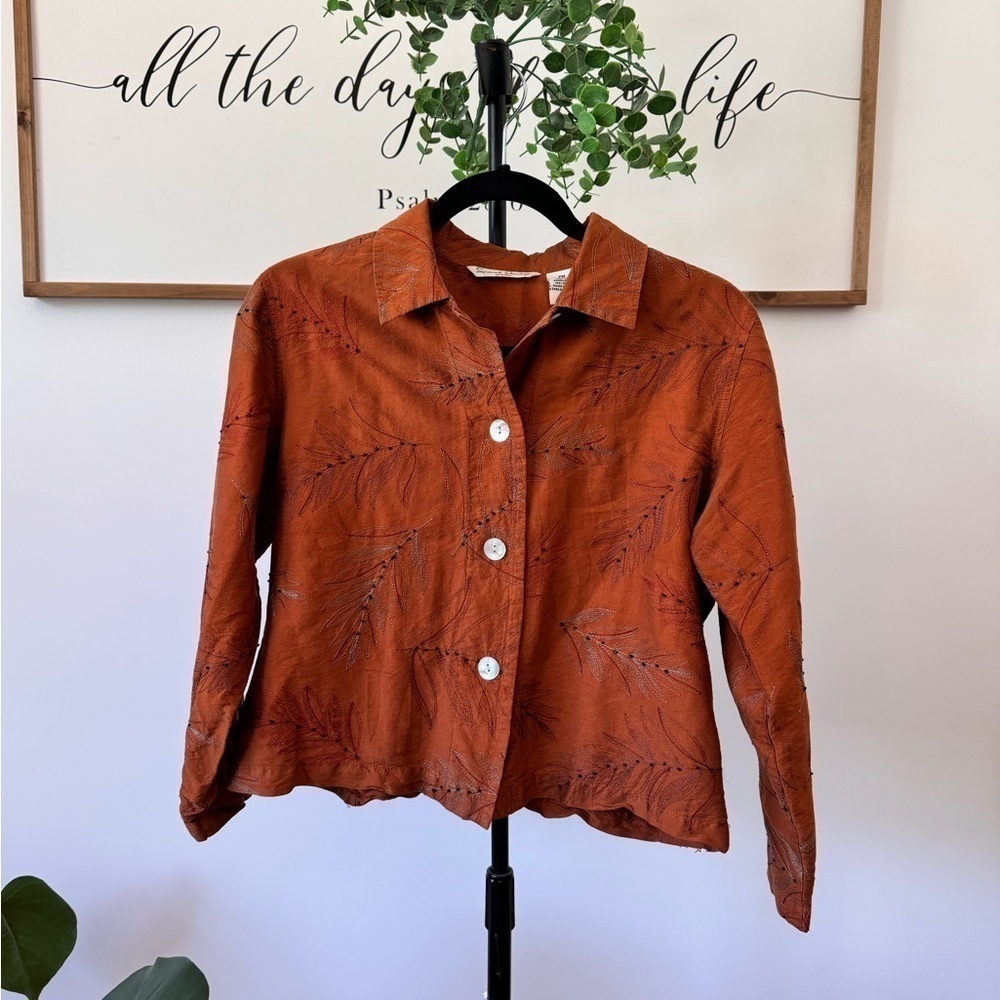 Super cute vintage 100% silk cropped long sleeve, beautiful embroidered detail - Picture 7 of 7